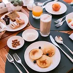 Zi'ntonio 3* Скала