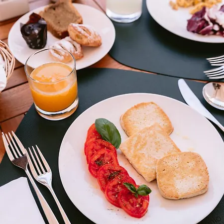 Zi'ntonio ホテル スカラ