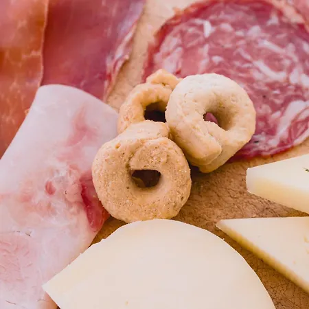 Zi'ntonio ホテル スカラ