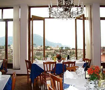 Zi'ntonio Hotel 3*