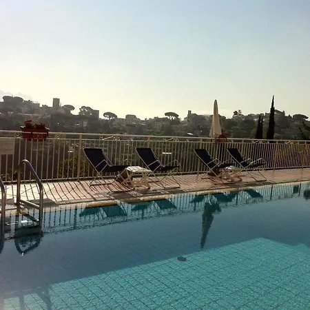 Zi'ntonio Hotel